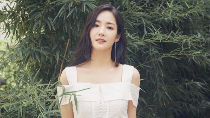 Park Min Young tiết lộ cô ấy vẫn giữ liên lạc với bạn cặp Lee Joon Gi trong “My Ear’s Candy”